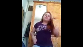 Потаскушка негритянка відсмоктує член, українське порно відео як професійна сисна головка