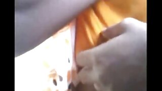 Симпатична молода ципочка Дженні Уайлд порно фото українське грає зі своєю апетитною кицькою і маленькими цицьками